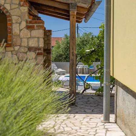 Apartamento Gorgeous In Rab With Wi-fi *