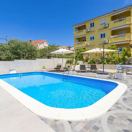 Apartamento Gorgeous In Rab With Wi-fi Rab Town